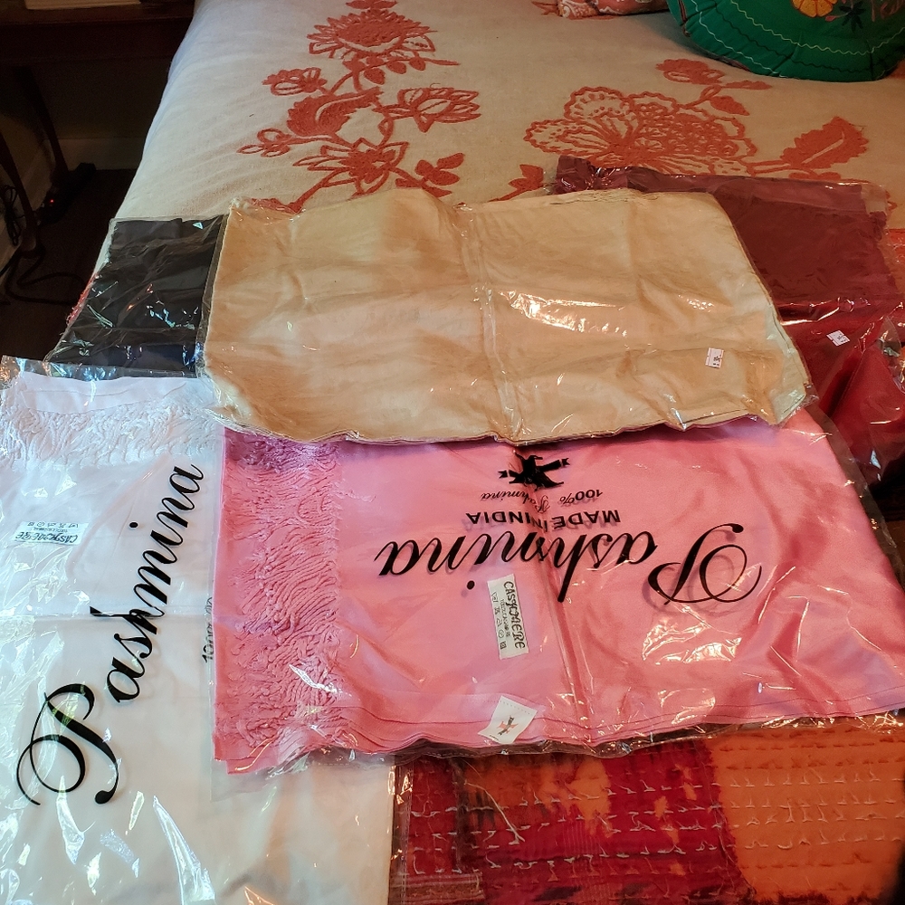 4 beautiful 100% Cashmere Scarves